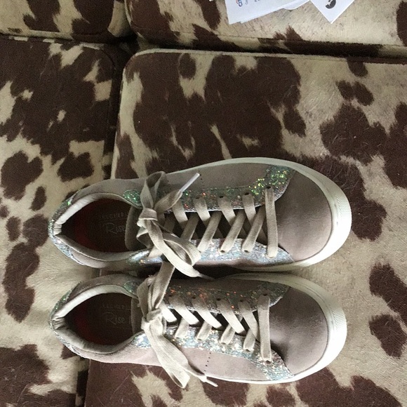 Skechers Awesome Sueded Shoes - Picture 3 of 4